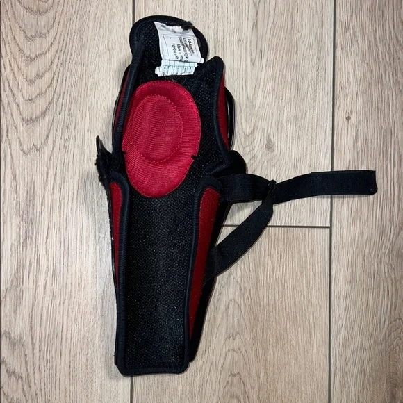 Bauer Youth 10” (25cm) Black and Red Hockey Shin Guards - Picture 14 of 16